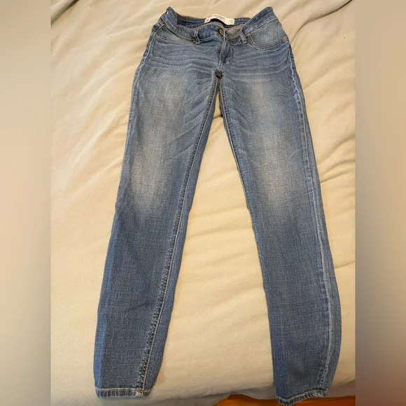 Abercrombie & Fitch Jeans - size 0 - Picture 1 of 3